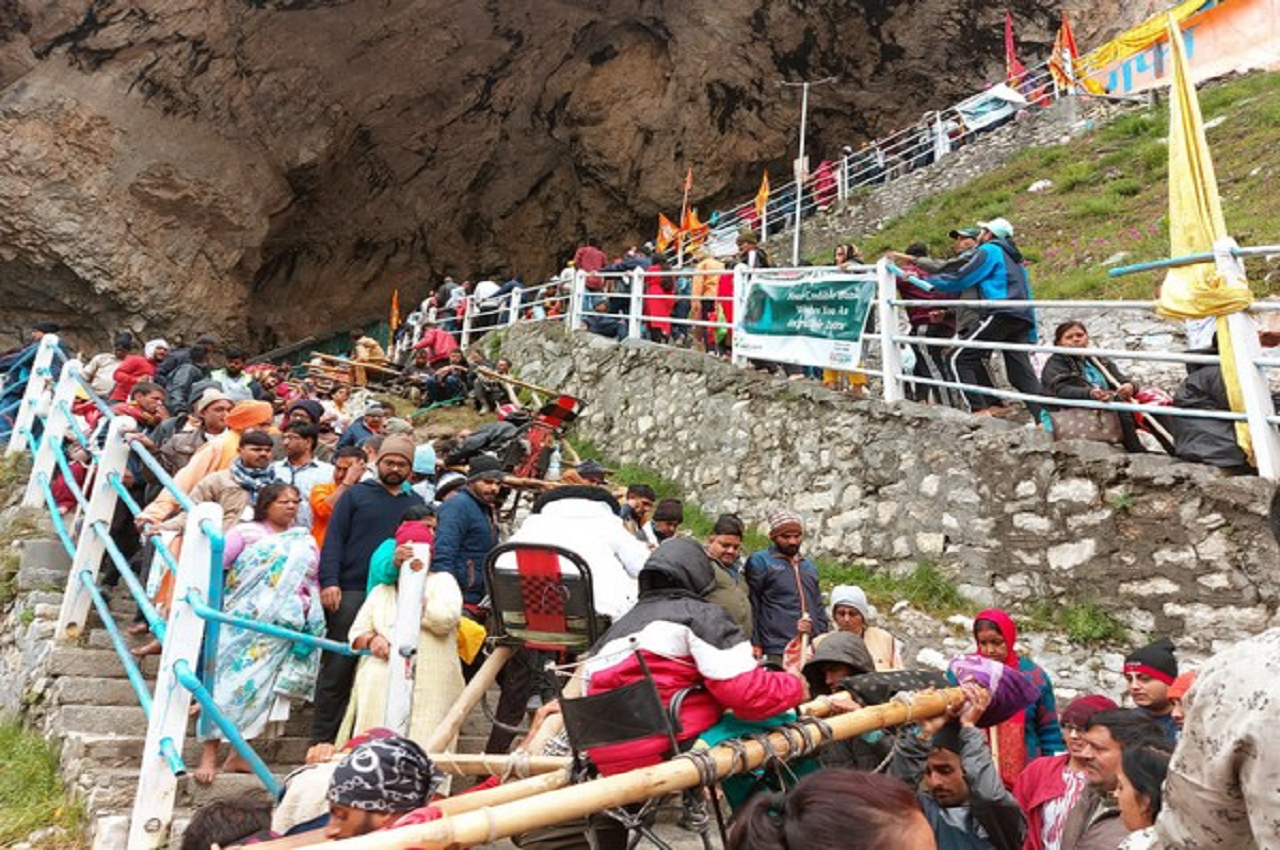 Embark on a Himalayan Odyssey: Your Guide to Amarnath Pilgrimage for NRIs and Ex-India Pilgrims